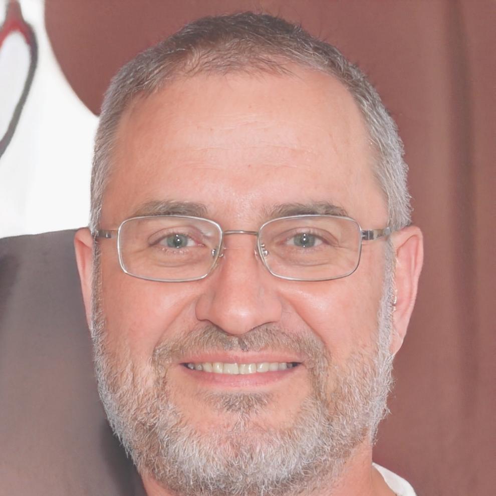 Dr. Michael Weber - Senior Finanzanalyst